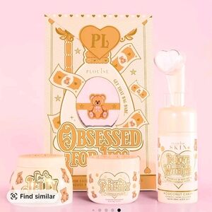 Plouise Skincare Set with Heart Applicator New In Box